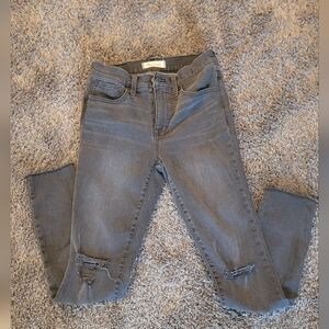 EUC Madewell Women's Skinny Jeans in Distressed Dark Gray